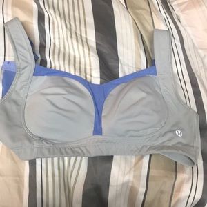 New lululemon sports bra 34DD